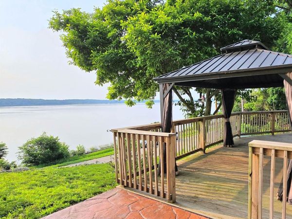 3575 Mississippi River Road, Keokuk, IA 52632