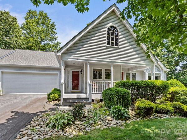 123 Carriage Walk Lane, Hendersonville, NC 28791