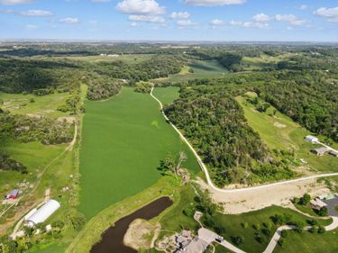 20 ACRES OLD LINCOLN HIGHWAY, CRESCENT, IA 51526