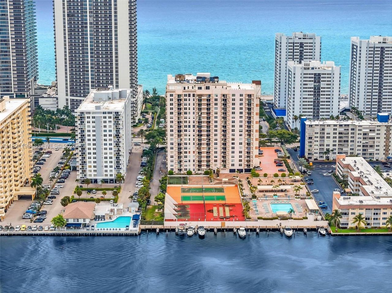 1865 S Ocean Dr, Unit 5J, Hallandale Beach, FL 33009 Photo