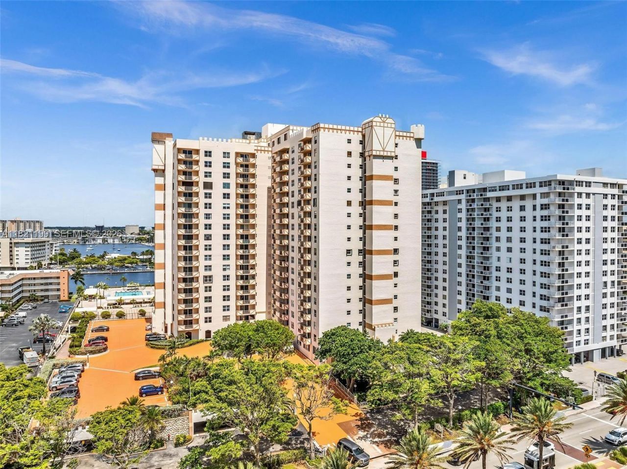 1865 S Ocean Dr, Unit 5J, Hallandale Beach, FL 33009 Photo