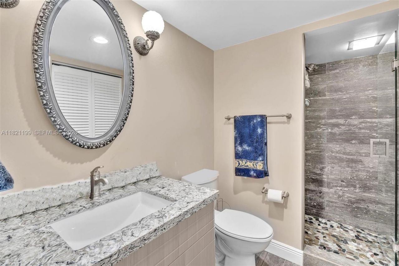 1865 S Ocean Dr, Unit 5J, Hallandale Beach, FL 33009 Photo