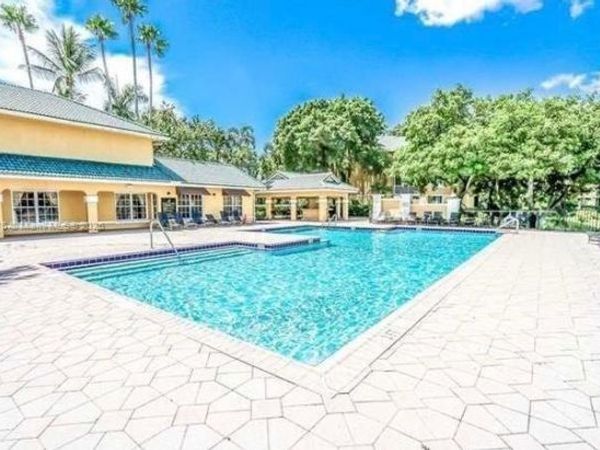 4055 W Mcnab Rd, Unit H112, Pompano Beach, FL 33069