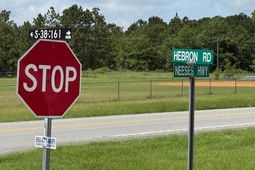 1482 Hebron Road photo 4