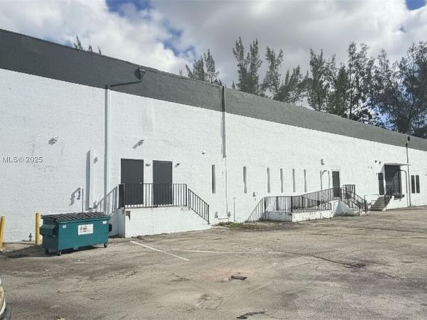 7361 NW 78th St, Medley, FL 33166