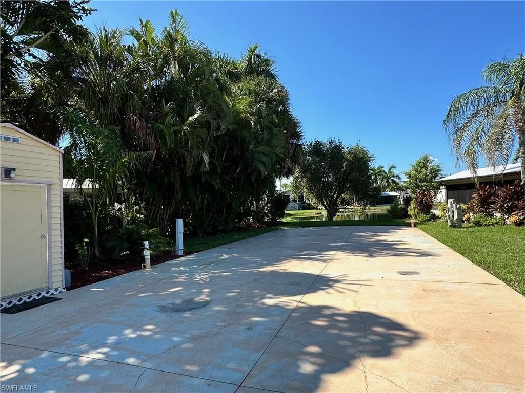 1313 Nickel Lake Pt, Naples, FL 34114 Photo