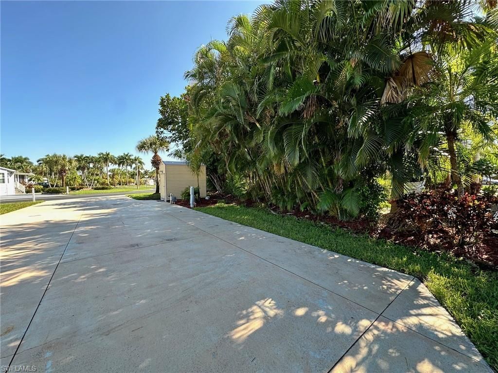 1313 Nickel Lake Pt, Naples, FL 34114 Photo