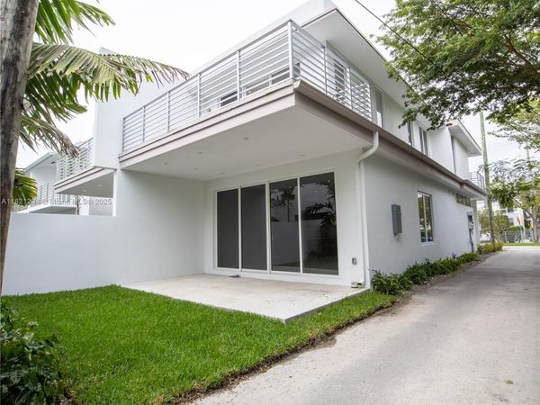 3374 Day ave, Unit A, Miami, FL 33133