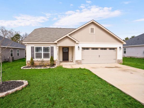 109 Red Tail Circle, Byron, GA 31008