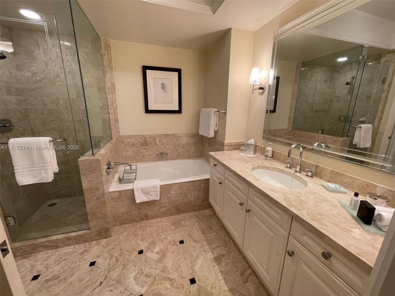 1435 Brickell Ave, Unit 3112, Miami, FL 33131 Photo