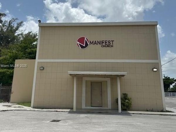 680 Superior St, Opa-Locka, FL 33054