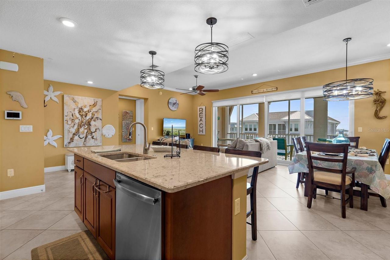 395 Aruba Circle, Unit 401, Bradenton, FL 34209 Photo