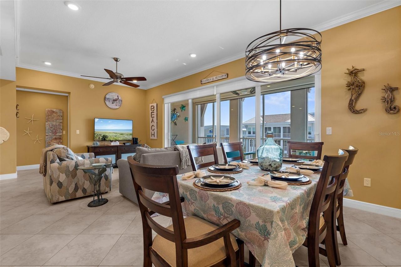 395 Aruba Circle, Unit 401, Bradenton, FL 34209 Photo