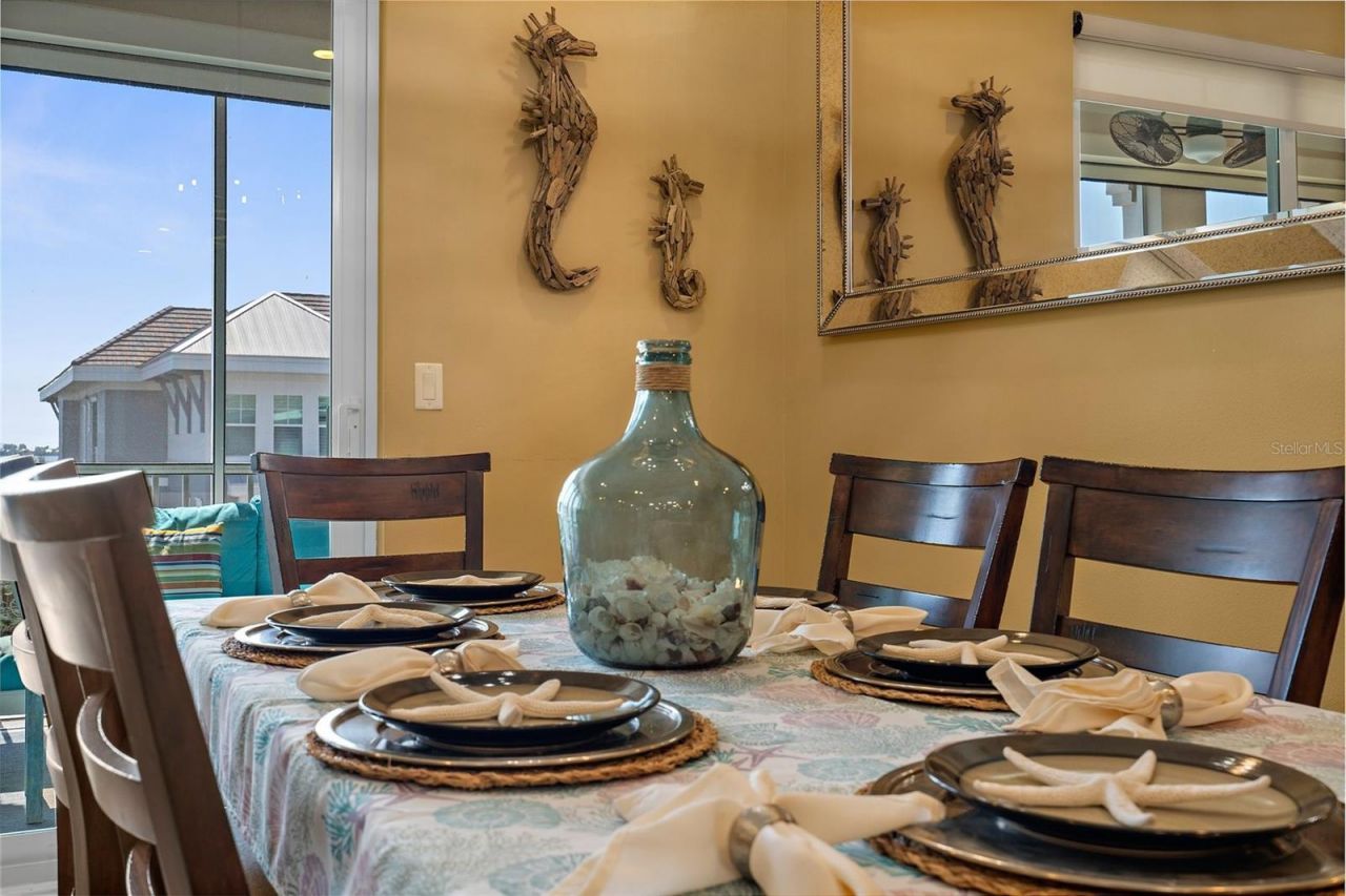 395 Aruba Circle, Unit 401, Bradenton, FL 34209 Photo