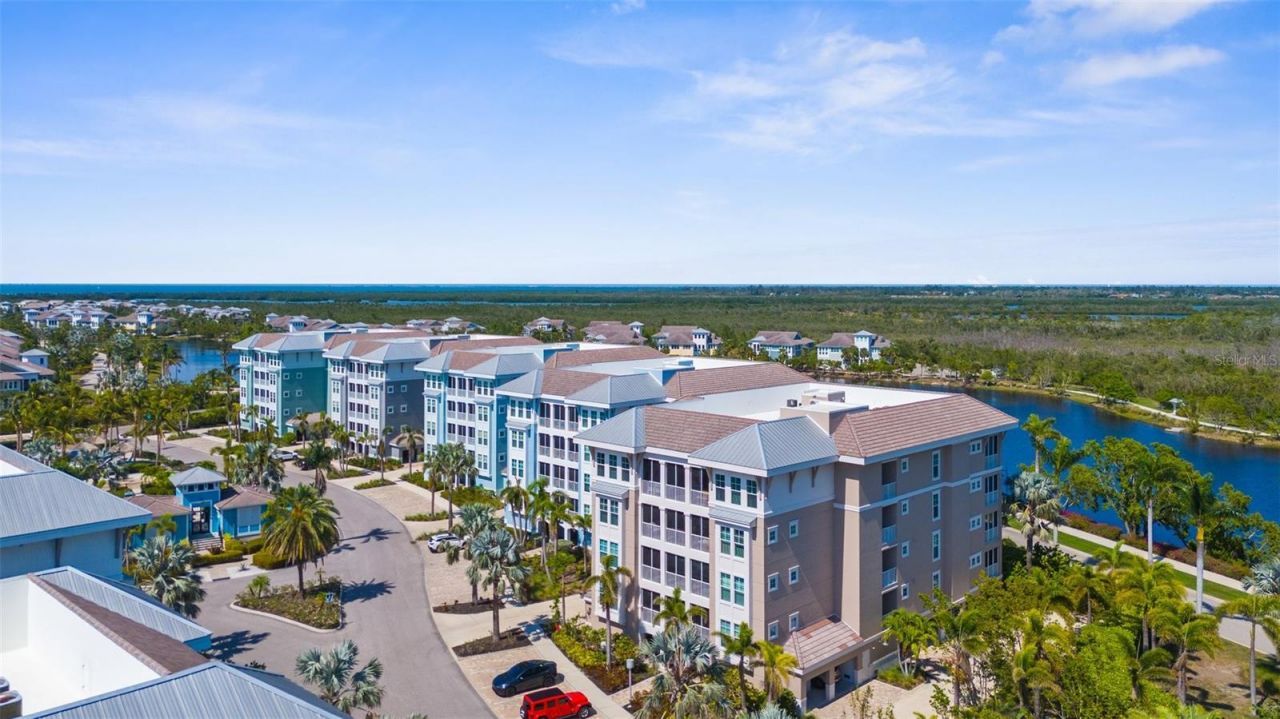 395 Aruba Circle, Unit 401, Bradenton, FL 34209 Photo