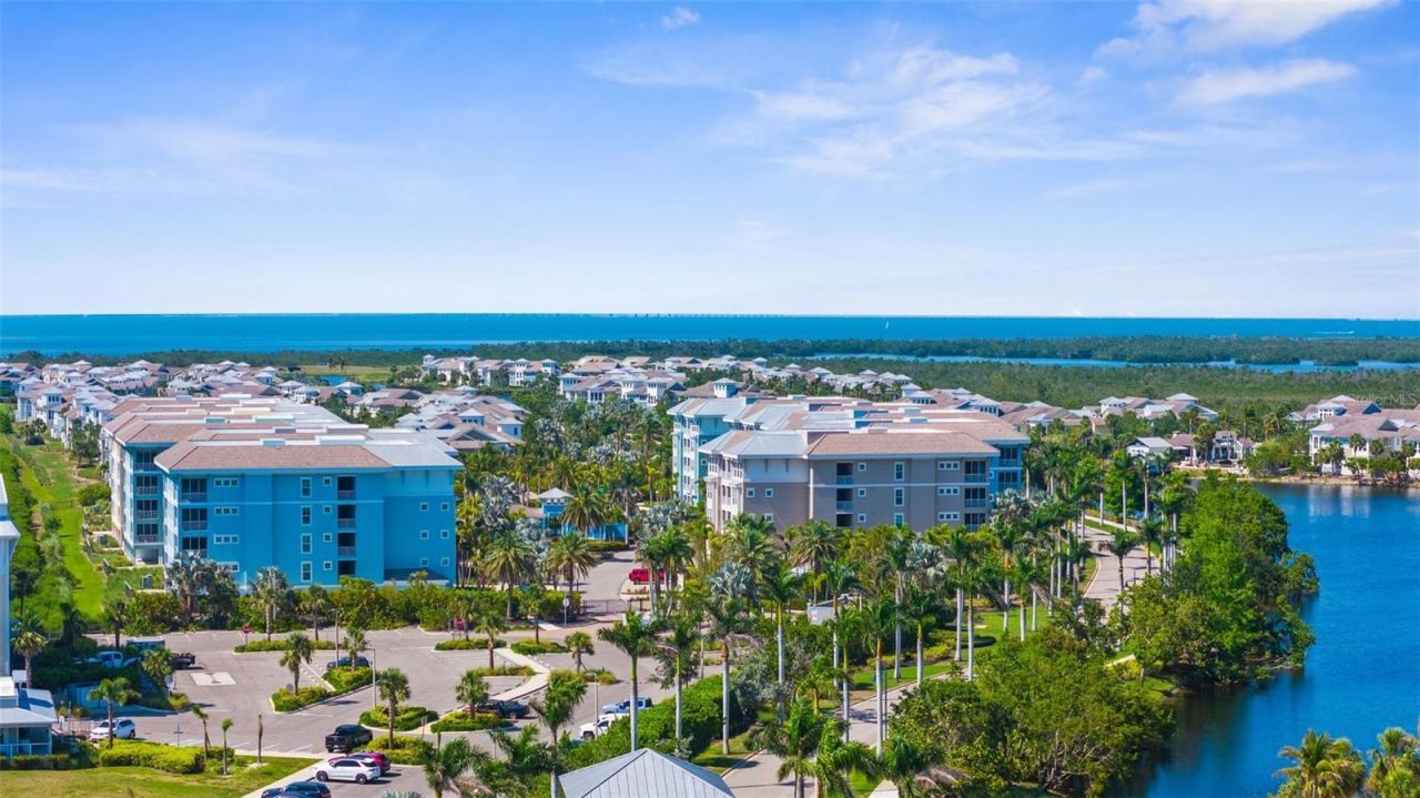 395 Aruba Circle, Unit 401, Bradenton, FL 34209 Photo