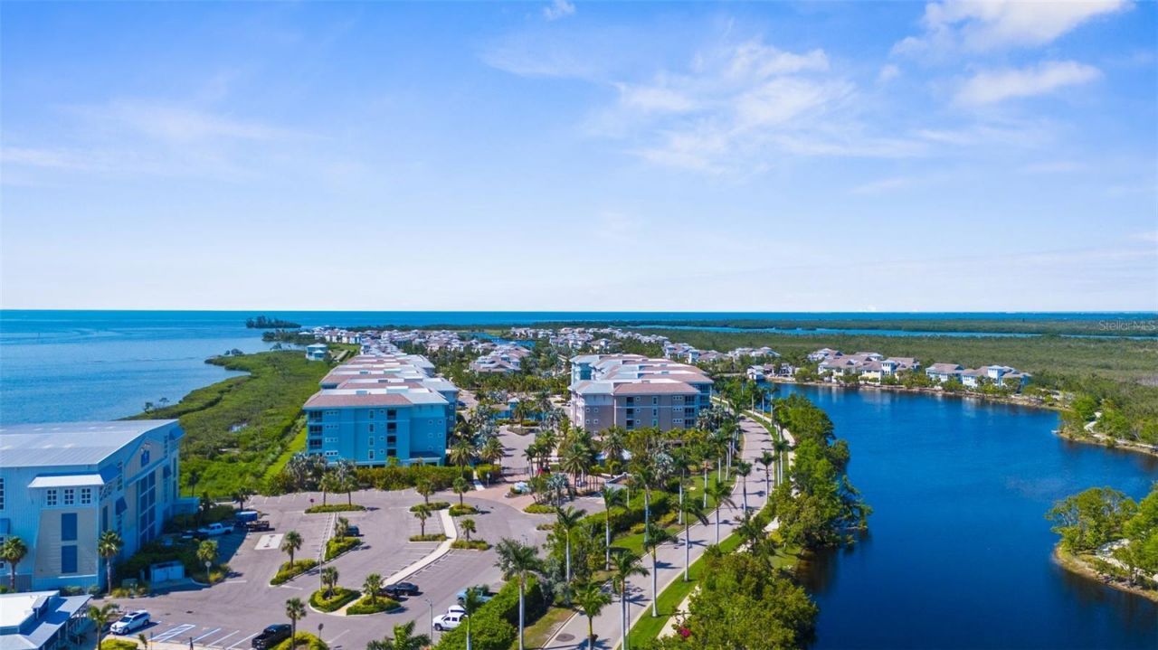 395 Aruba Circle, Unit 401, Bradenton, FL 34209 Photo