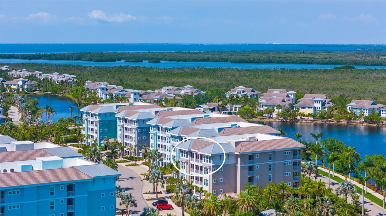 395 Aruba Circle, Unit 401, Bradenton, FL 34209 Photo