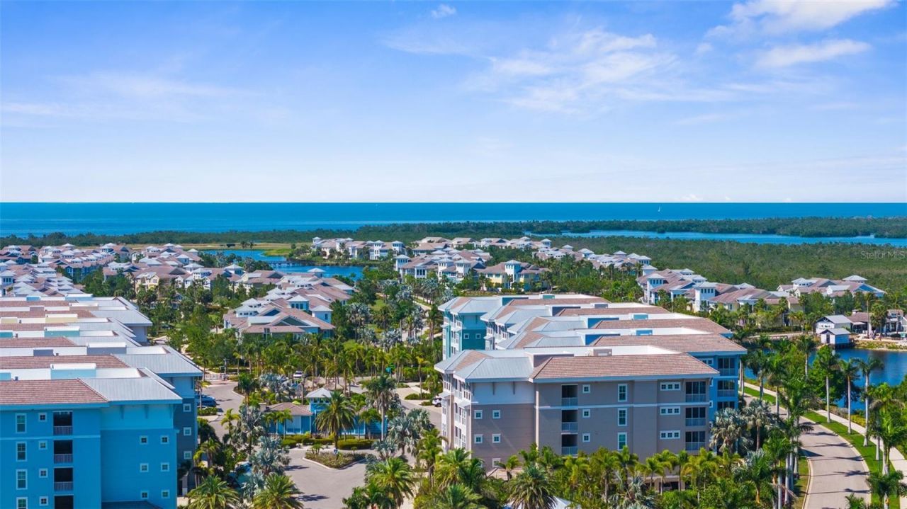 395 Aruba Circle, Unit 401, Bradenton, FL 34209 Photo