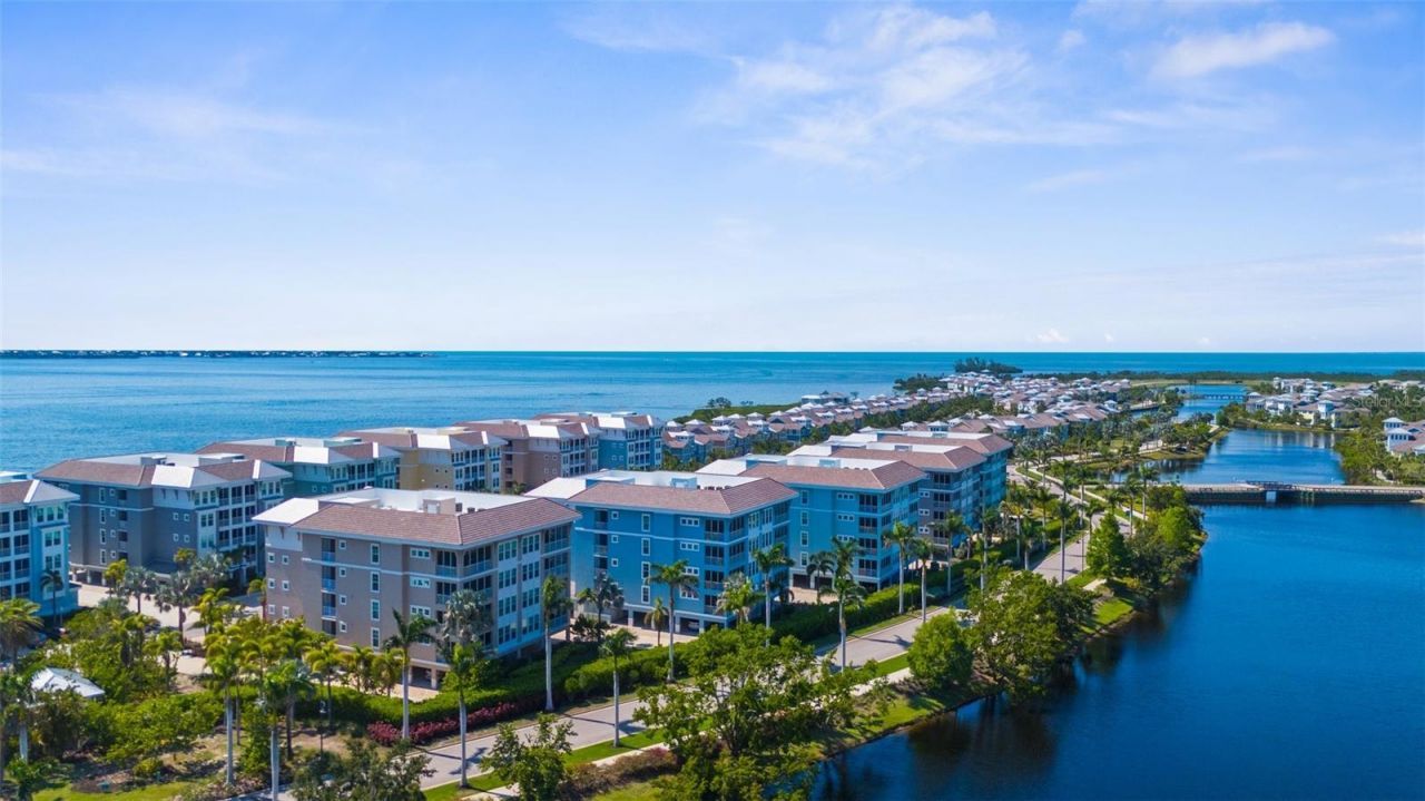 395 Aruba Circle, Unit 401, Bradenton, FL 34209 Photo