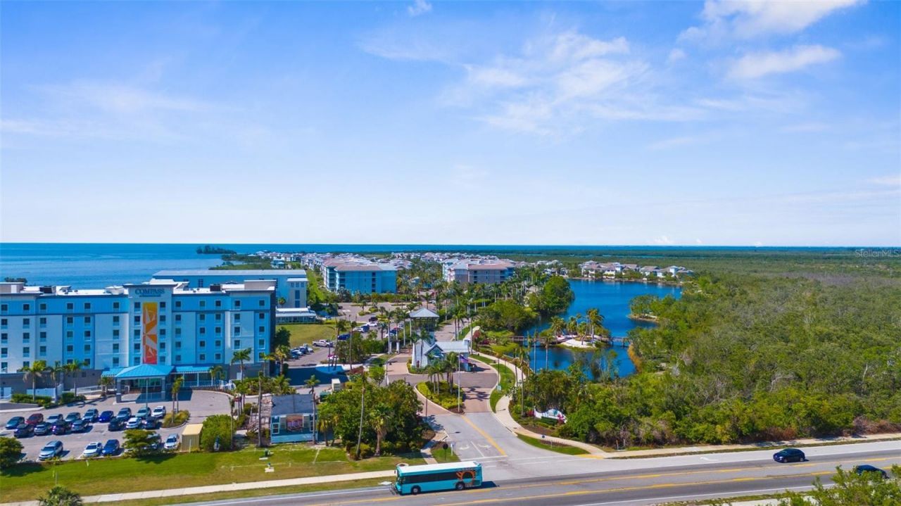 395 Aruba Circle, Unit 401, Bradenton, FL 34209 Photo