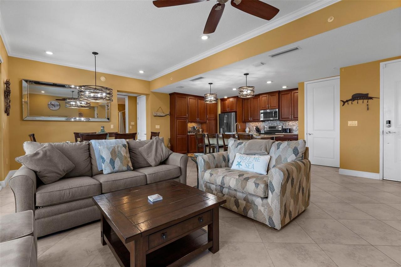 395 Aruba Circle, Unit 401, Bradenton, FL 34209 Photo