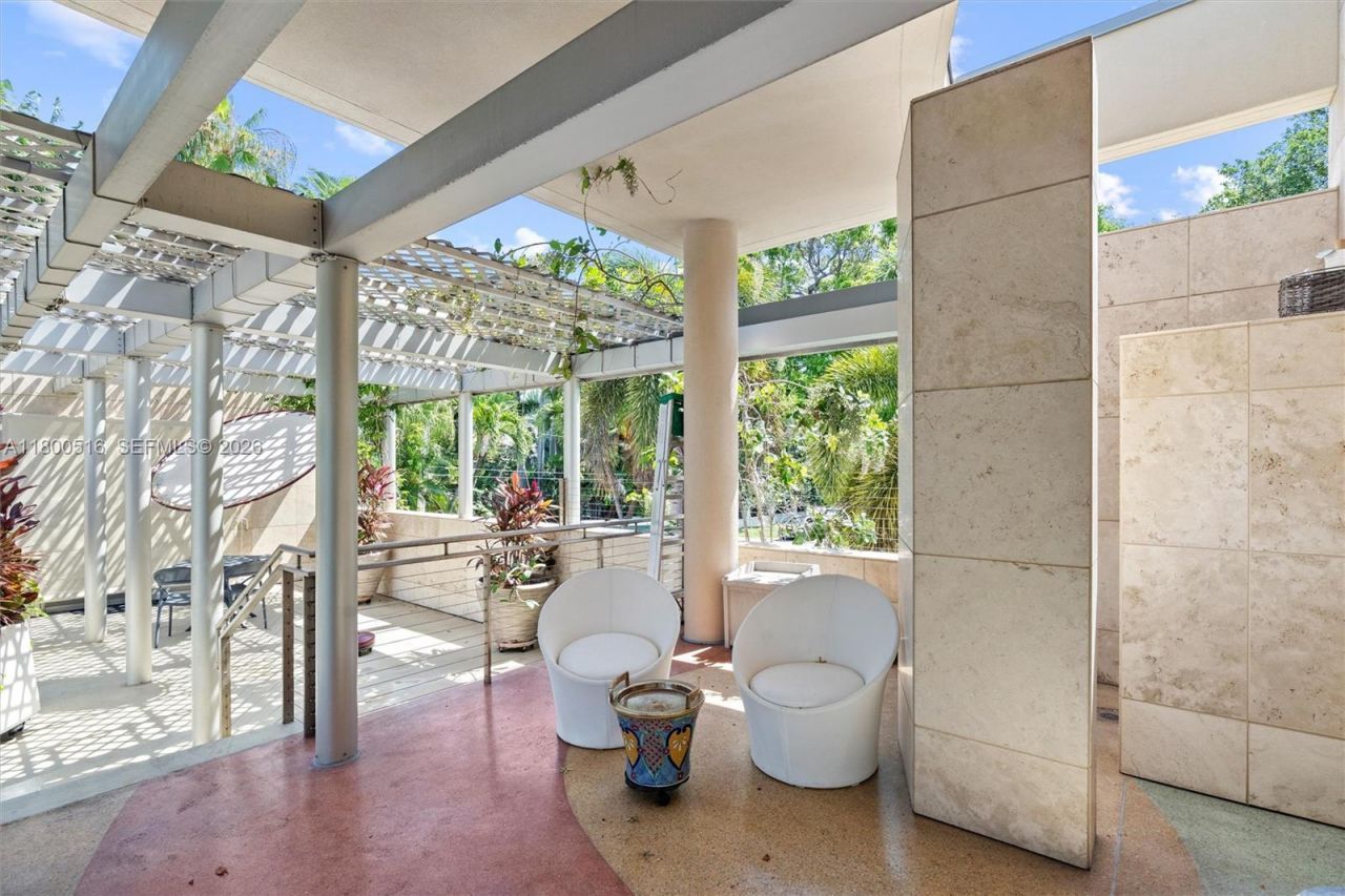 2500 Mercedes Dr, Fort Lauderdale, FL 33316 Photo