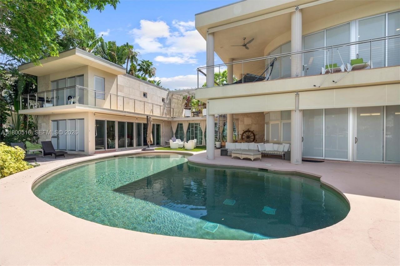2500 Mercedes Dr, Fort Lauderdale, FL 33316 Photo