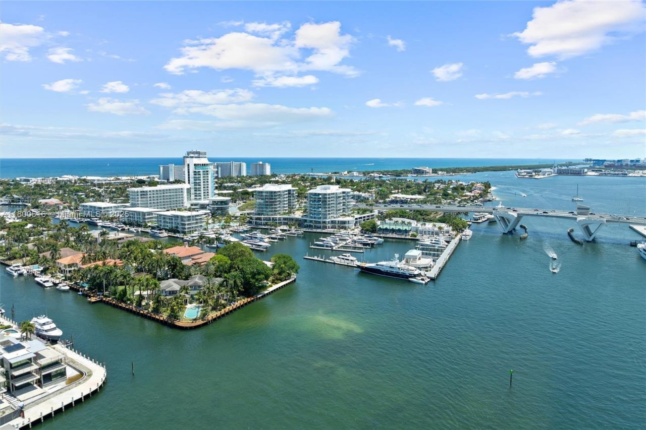 2500 Mercedes Dr, Fort Lauderdale, FL 33316 Photo