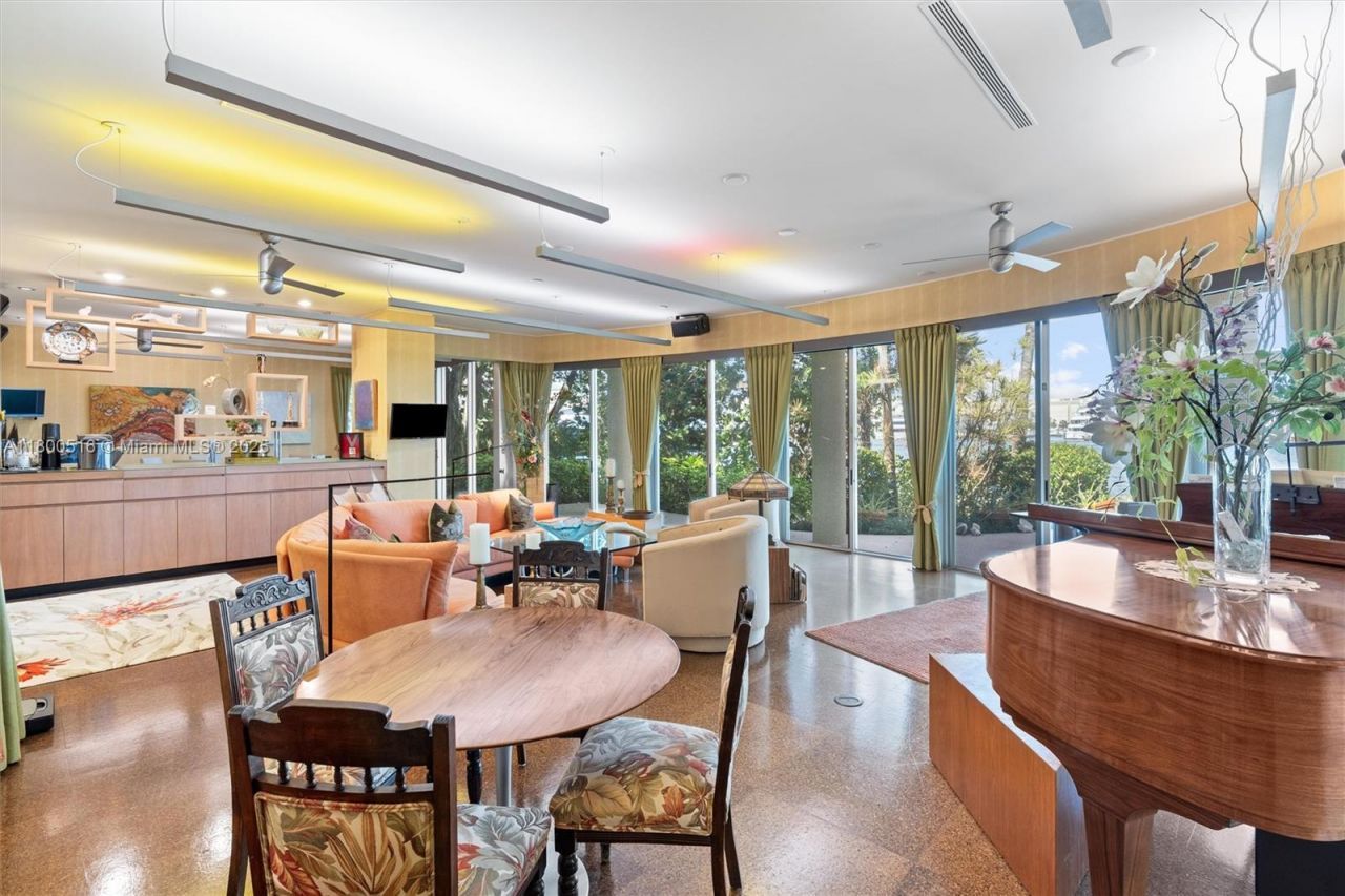 2500 Mercedes Dr, Fort Lauderdale, FL 33316 Photo