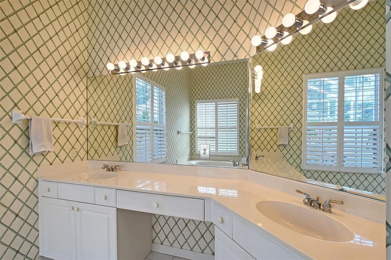 5839 Los Verdes Court, Bradenton, FL 34210 Photo