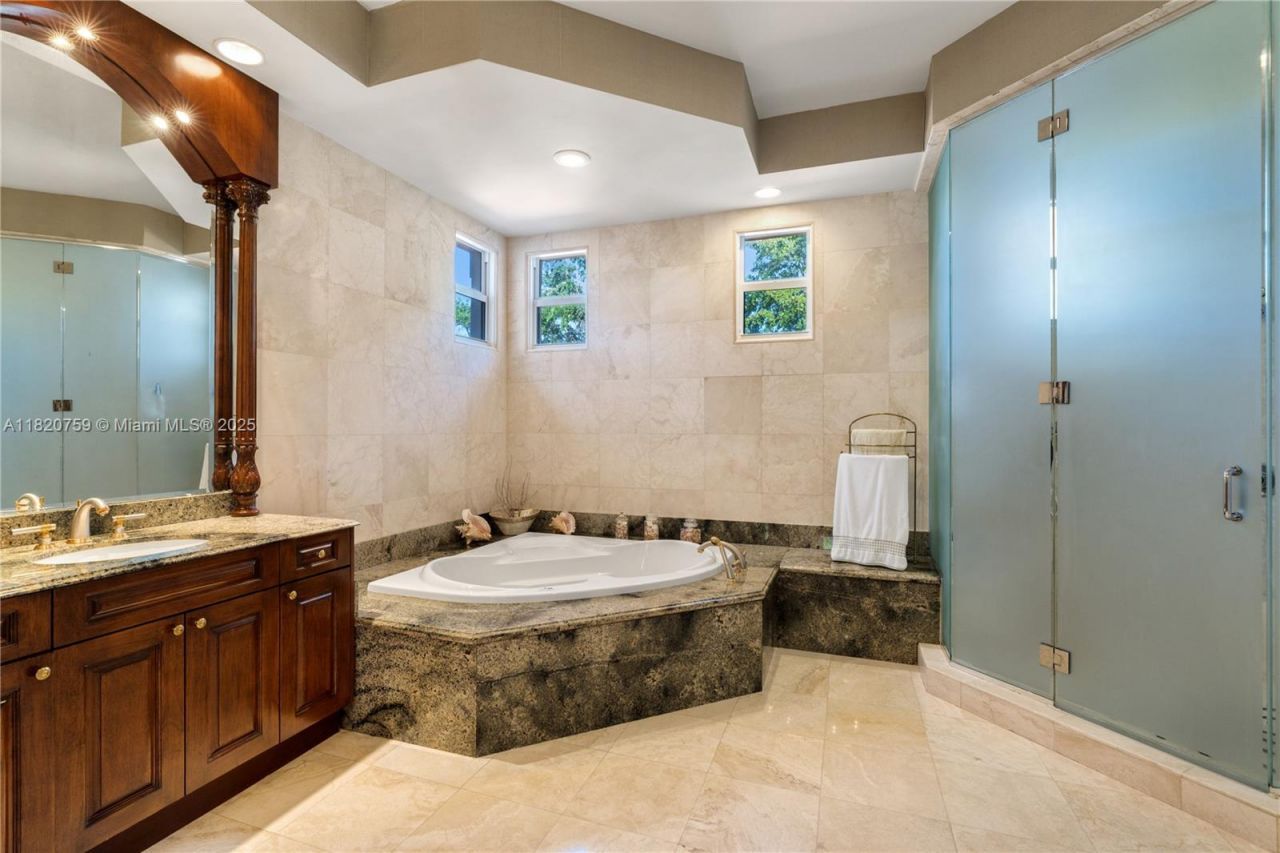 180 Solano Prado, Coral Gables, FL 33156 Photo