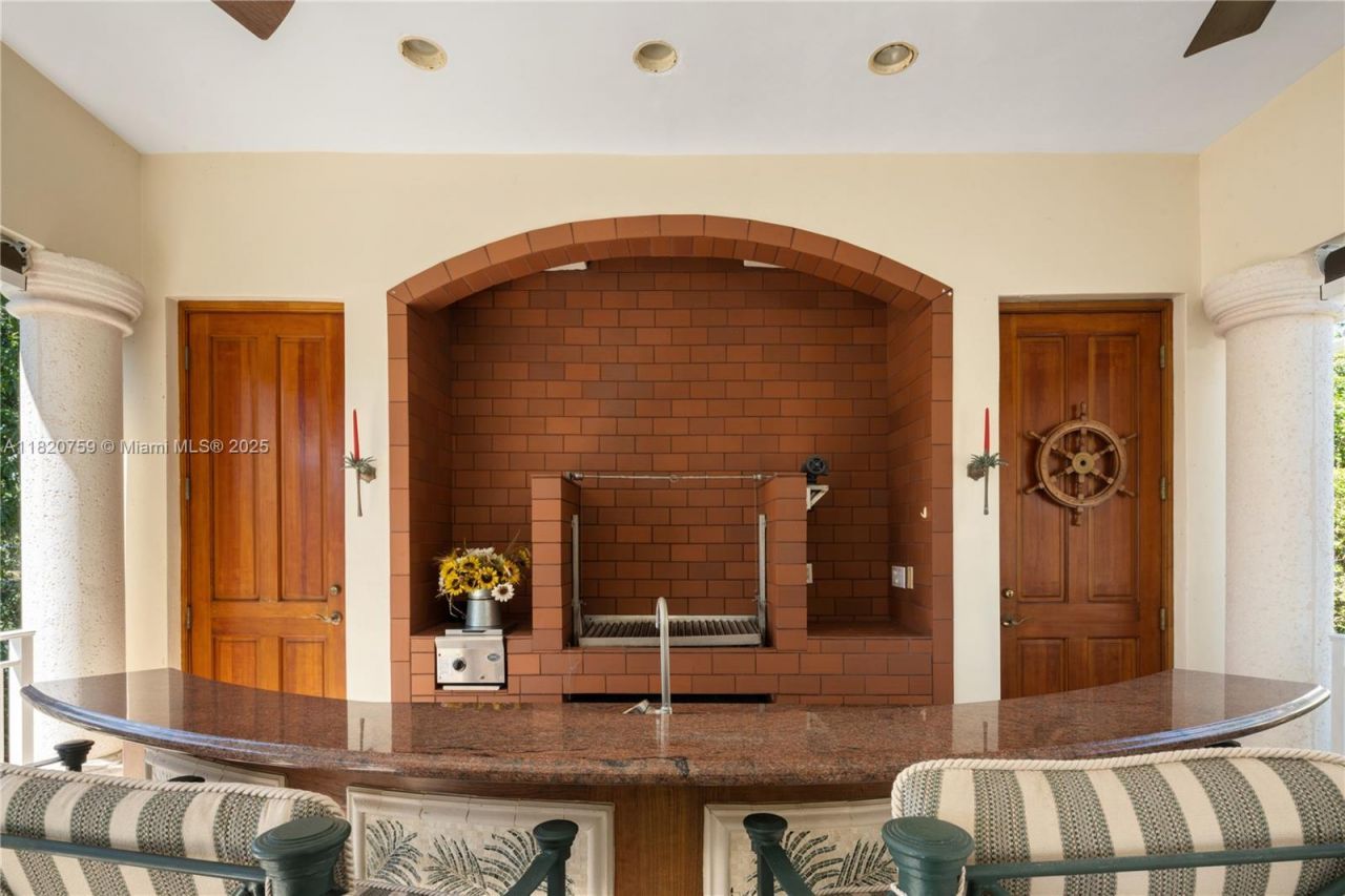 180 Solano Prado, Coral Gables, FL 33156 Photo