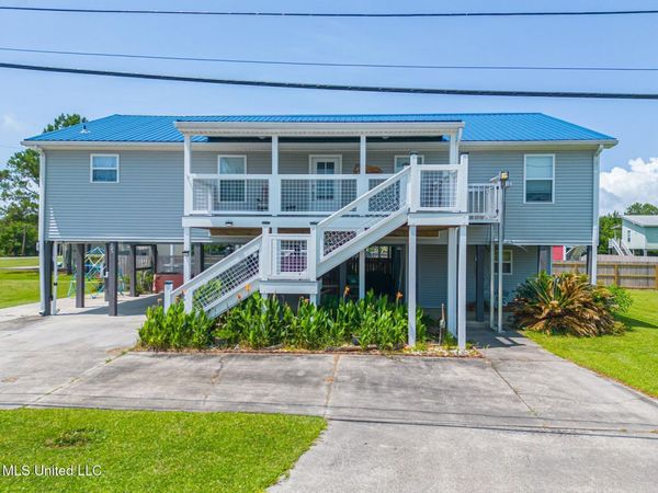 205 Pine Ridge Drive, Waveland, MS 39576