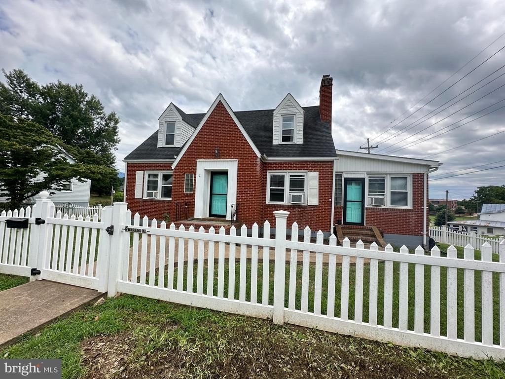 2 Terrace Lane, Luray, VA 22835 Main Photo
