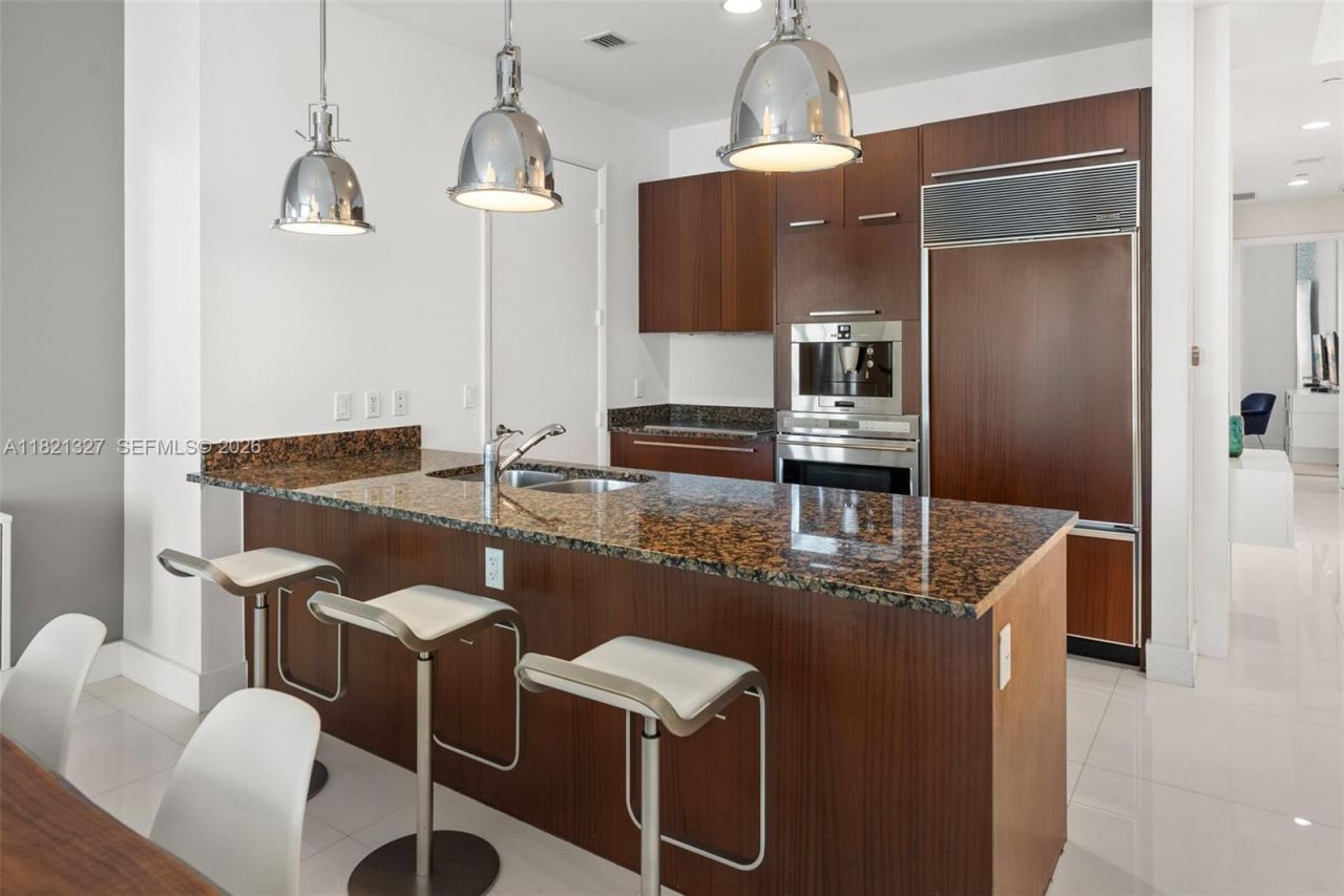 15901 Collins Ave, Unit 3302, Sunny Isles Beach, FL 33160 Photo