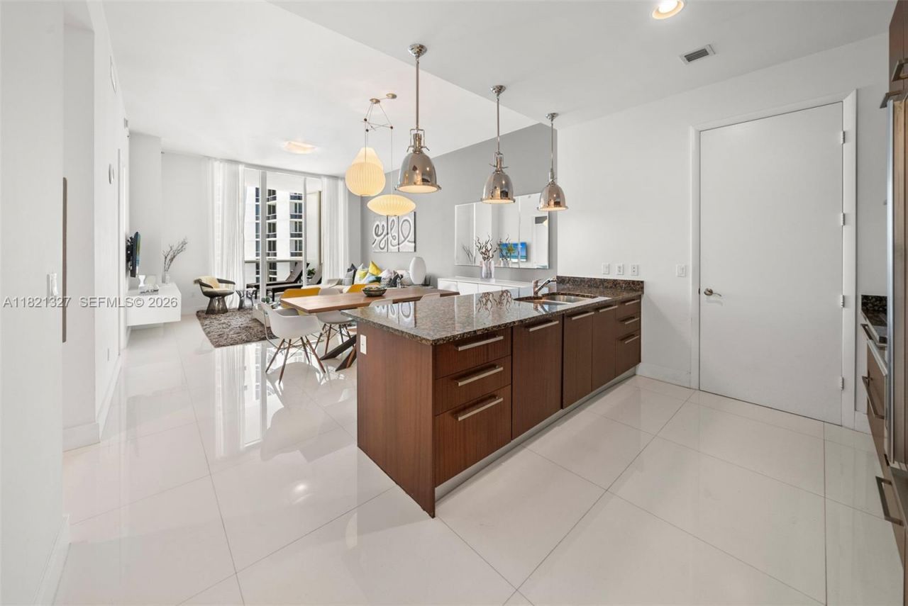 15901 Collins Ave, Unit 3302, Sunny Isles Beach, FL 33160 Photo