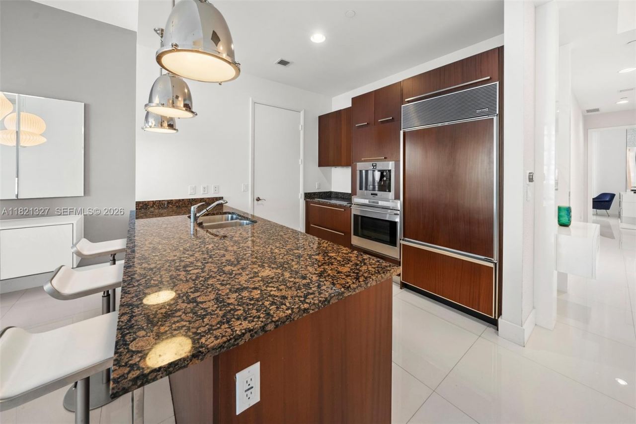 15901 Collins Ave, Unit 3302, Sunny Isles Beach, FL 33160 Photo