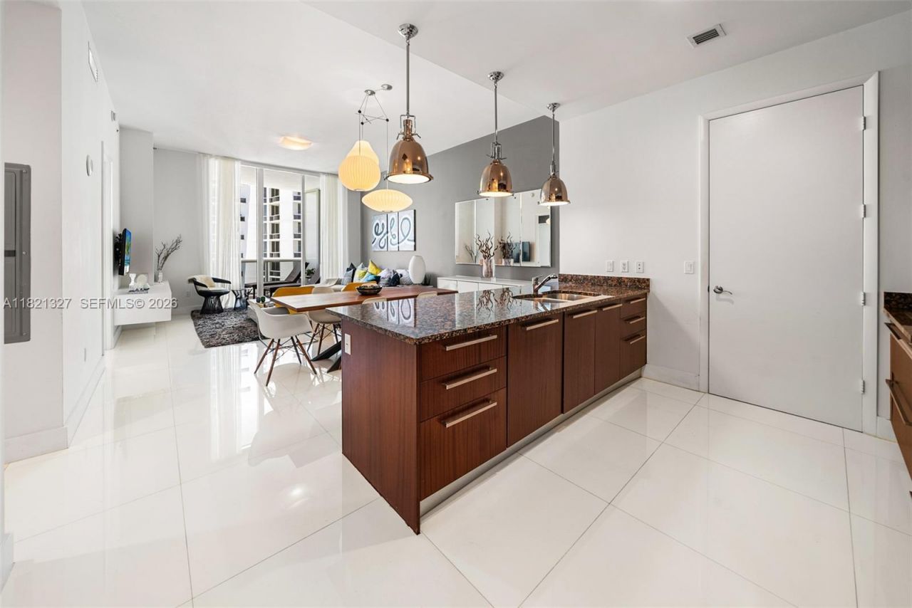 15901 Collins Ave, Unit 3302, Sunny Isles Beach, FL 33160 Photo