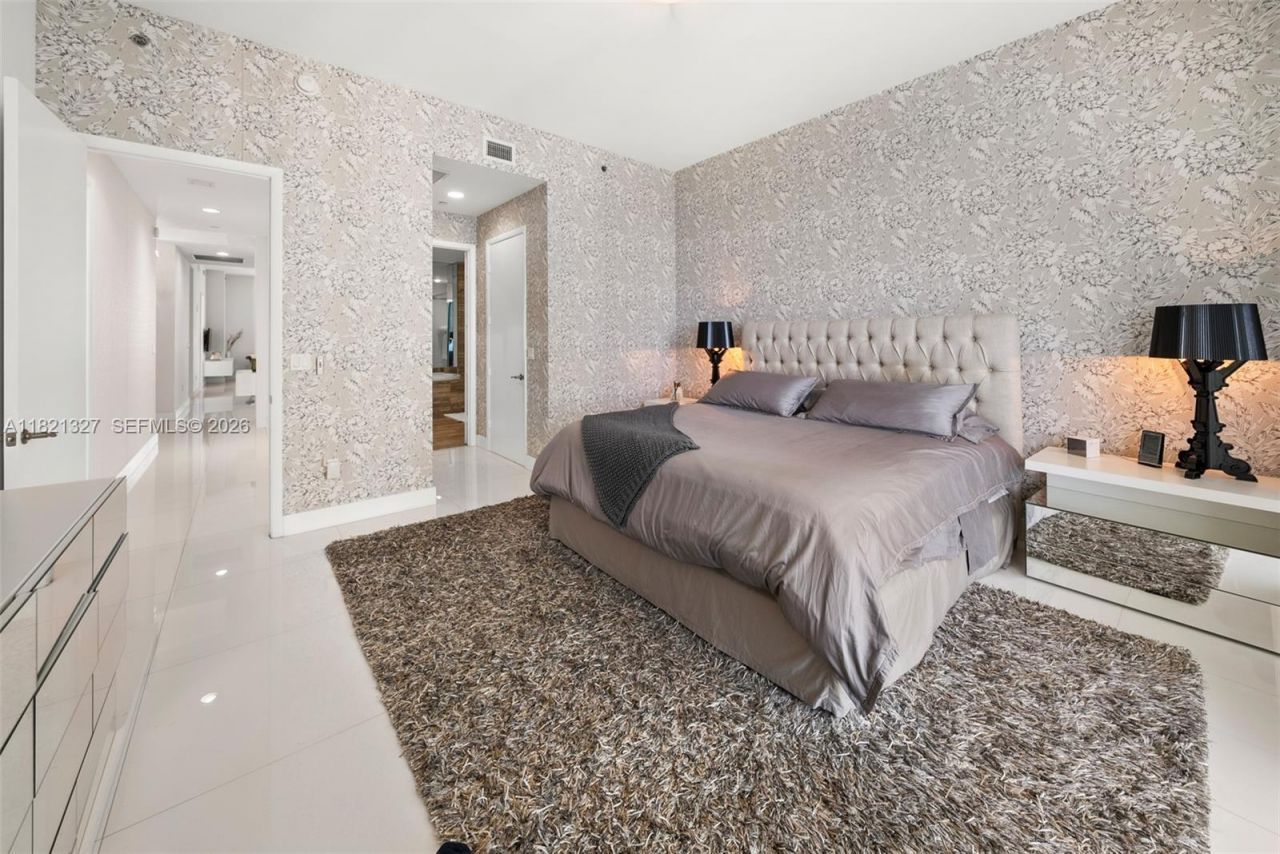 15901 Collins Ave, Unit 3302, Sunny Isles Beach, FL 33160 Photo