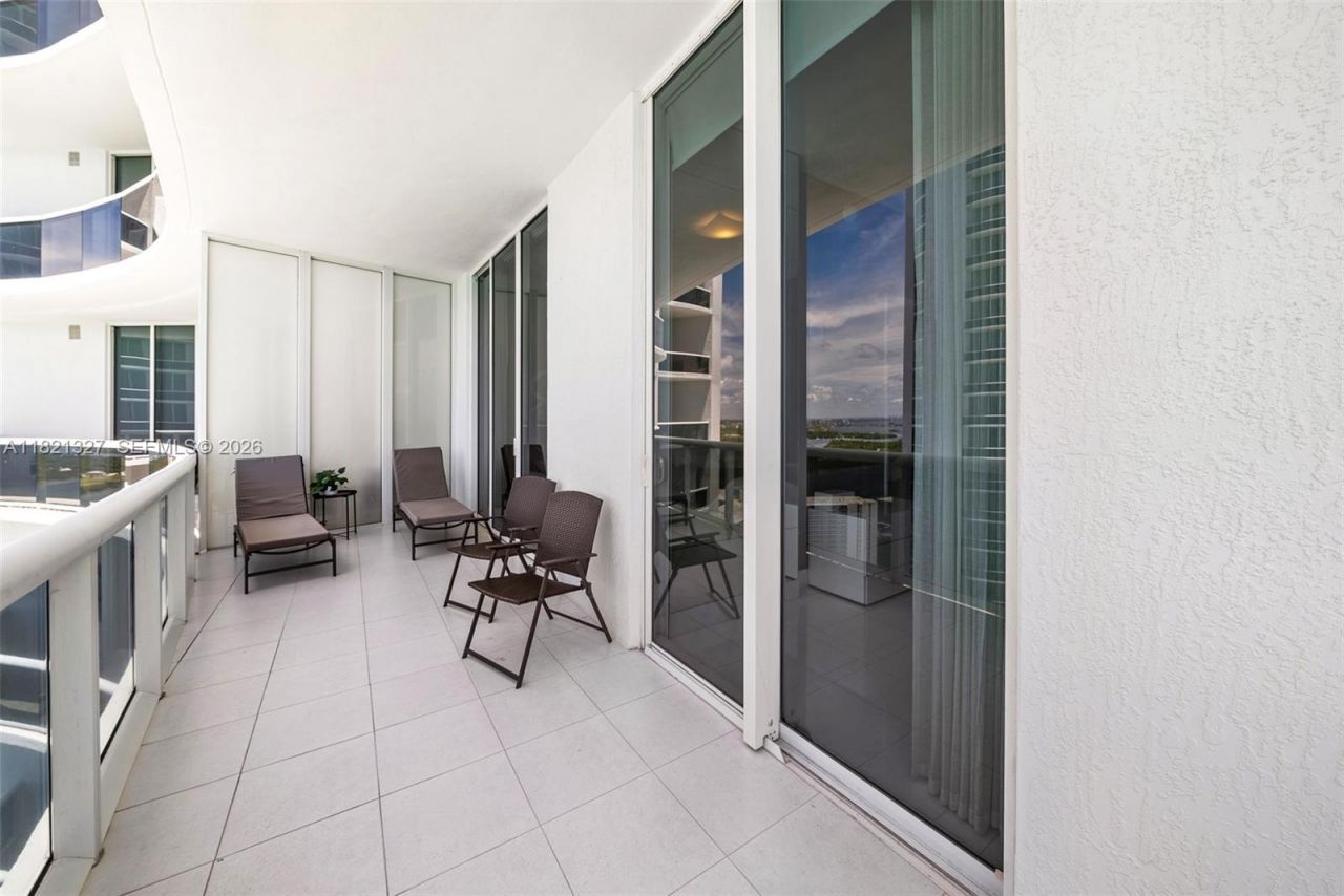15901 Collins Ave, Unit 3302, Sunny Isles Beach, FL 33160 Photo