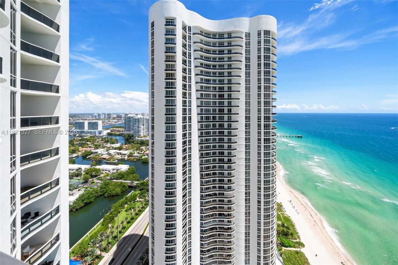 15901 Collins Ave, Unit 3302, Sunny Isles Beach, FL 33160 Photo