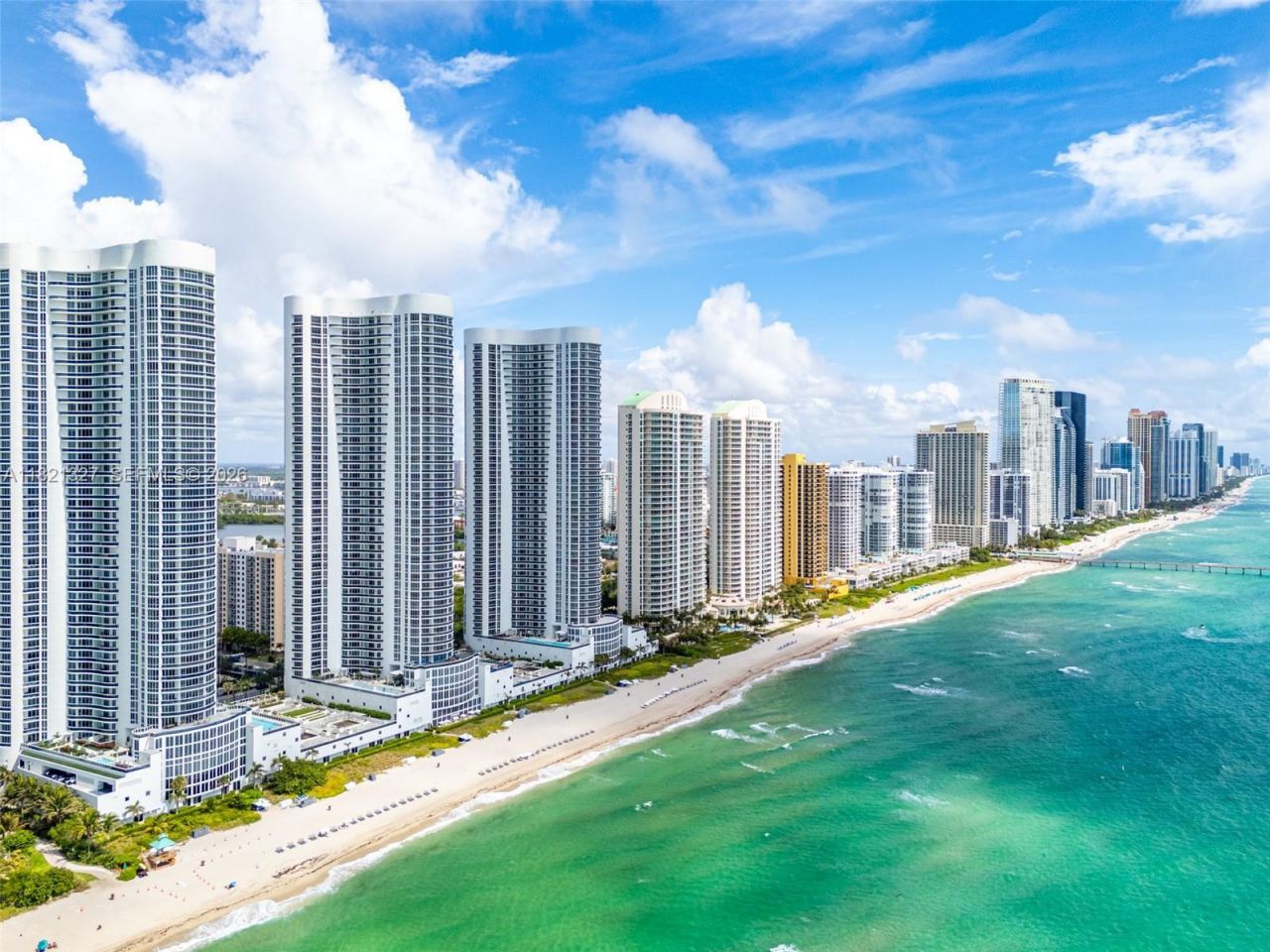 15901 Collins Ave, Unit 3302, Sunny Isles Beach, FL 33160 Photo