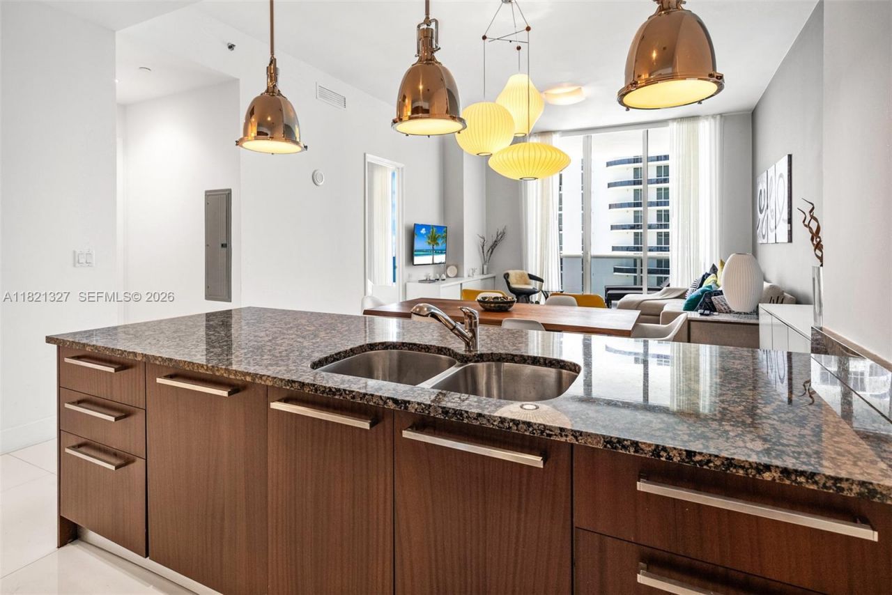 15901 Collins Ave, Unit 3302, Sunny Isles Beach, FL 33160 Photo