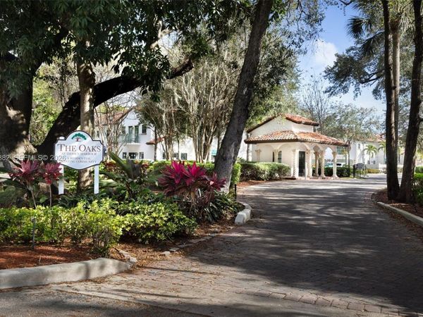 2916 Hidden Harbour Ct, Dania Beach, FL 33312