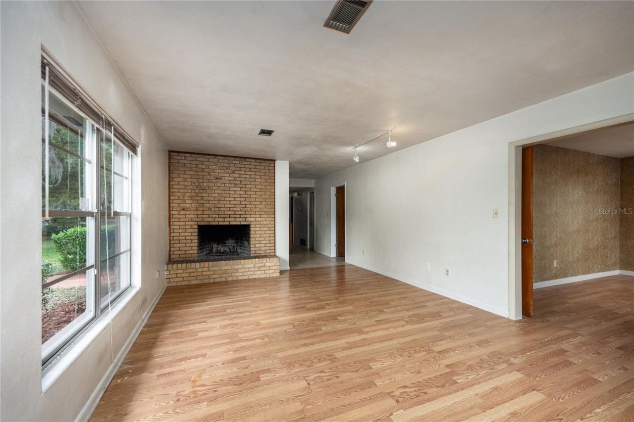 2147 NW 7th Place, Gainesville, FL 32603 Photo