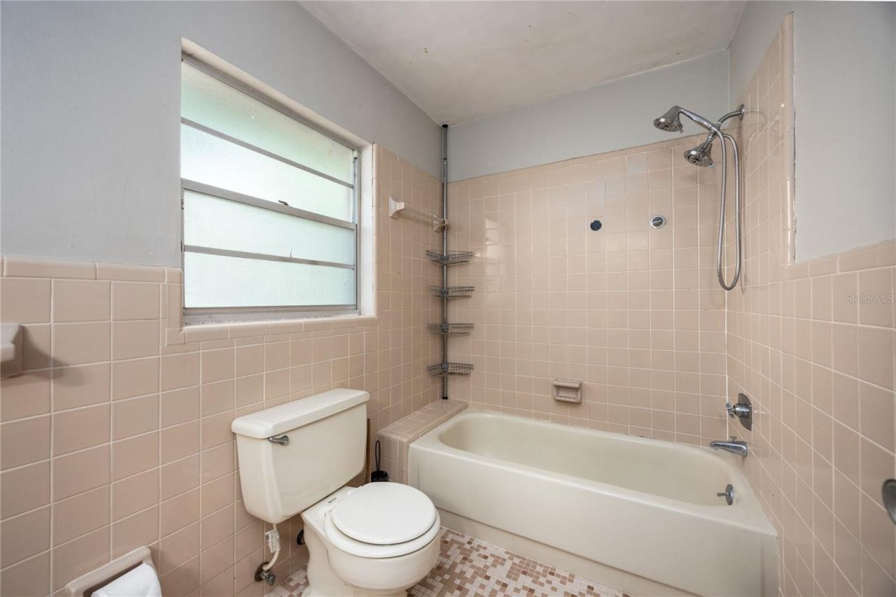 2147 NW 7th Place, Gainesville, FL 32603 Photo