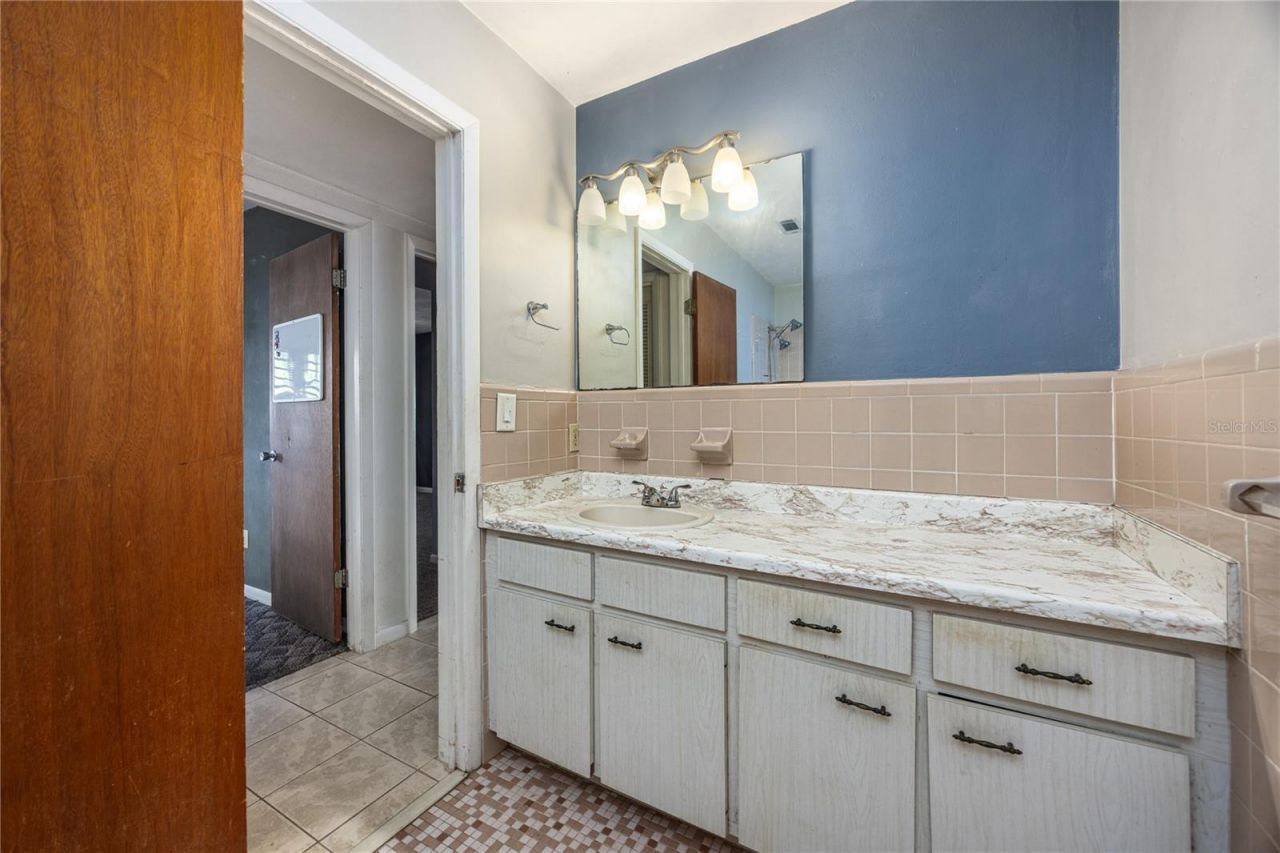 2147 NW 7th Place, Gainesville, FL 32603 Photo