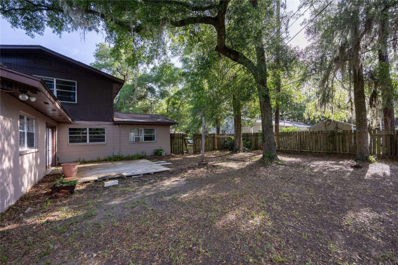 2147 NW 7th Place, Gainesville, FL 32603 Photo
