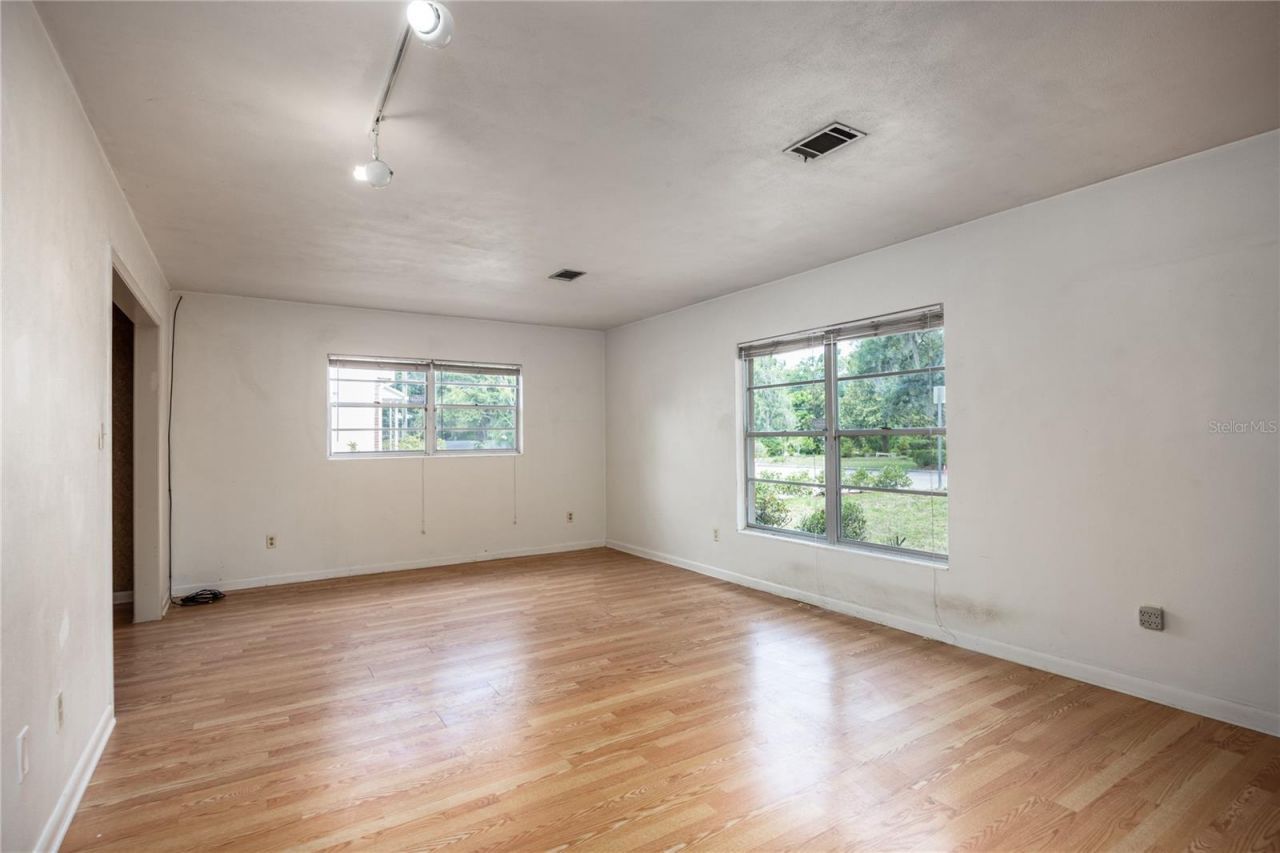 2147 NW 7th Place, Gainesville, FL 32603 Photo